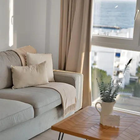 Apartment Aio Seaview - Prime Location & Sea Views *